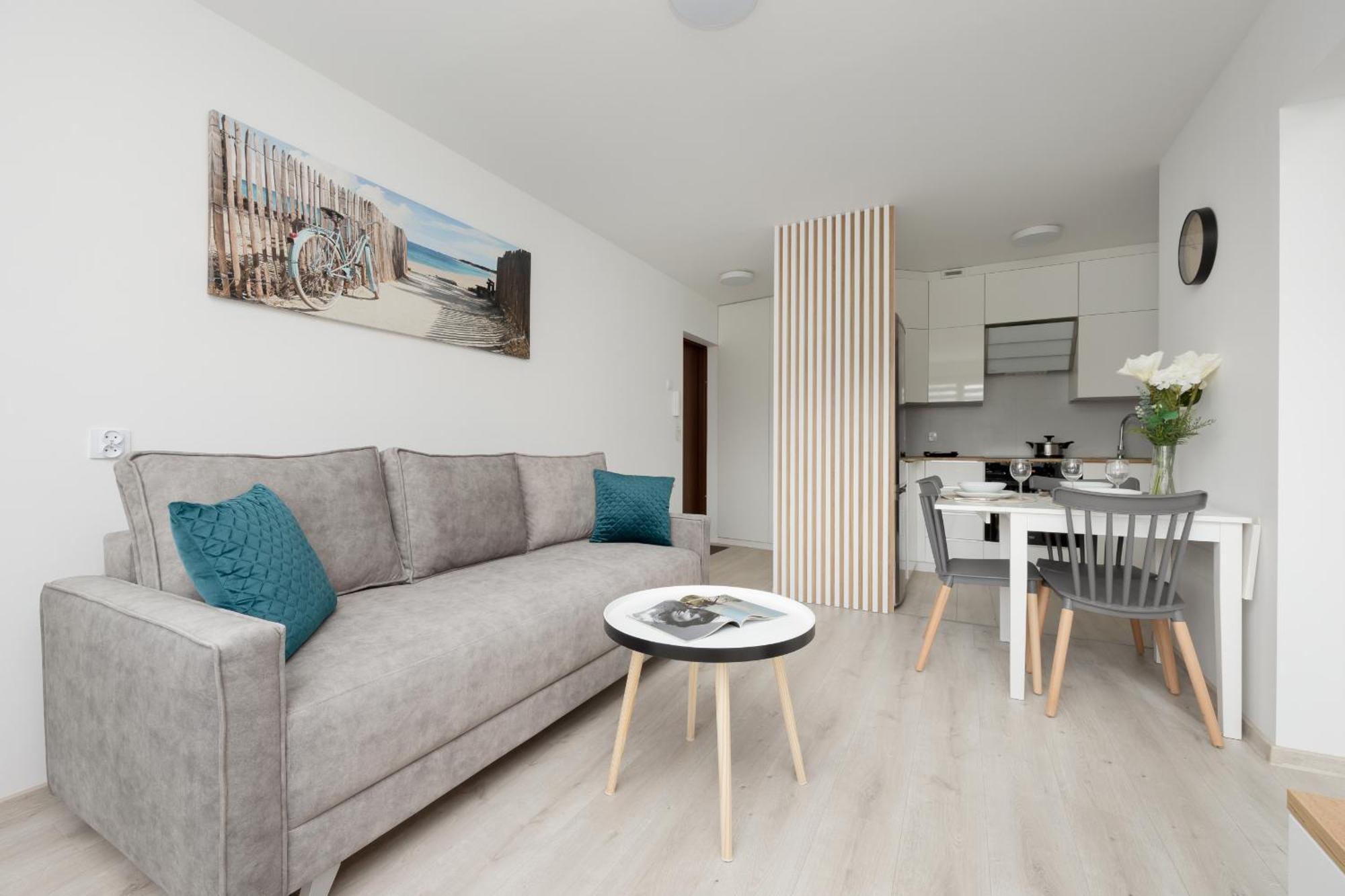 Elegant In The Centre Of By Renters
