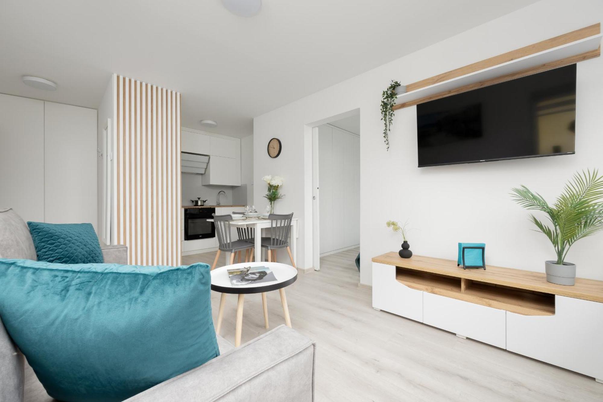 Elegant In The Centre Of By Renters