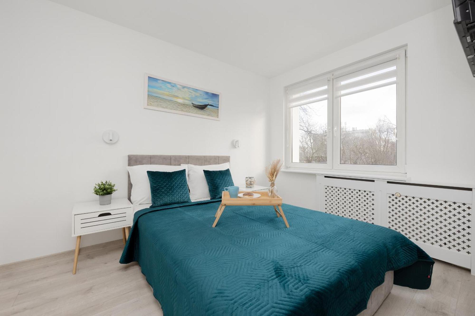 Elegant In The Centre Of By Renters